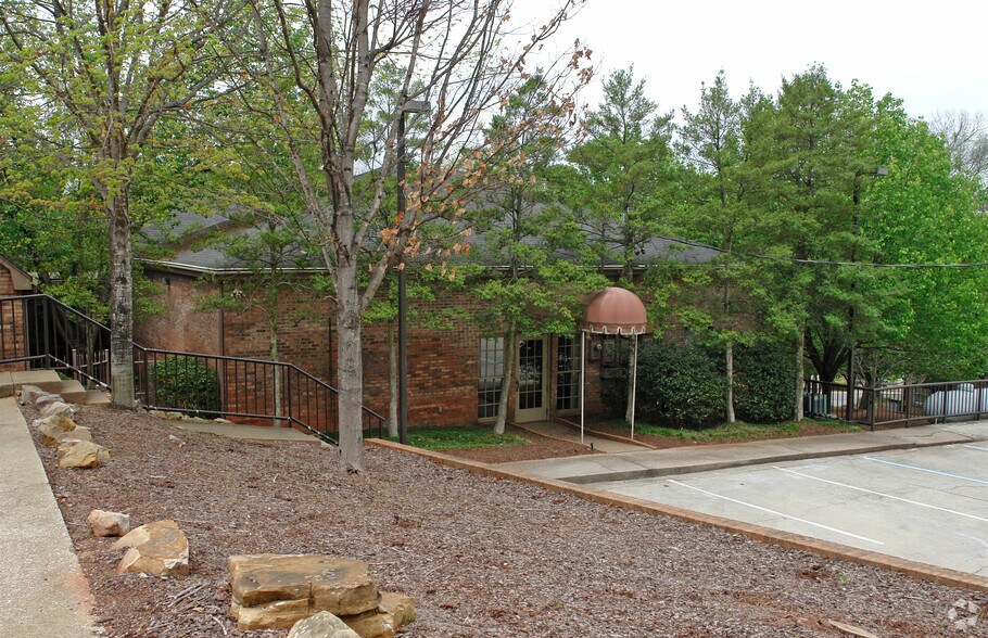More Photos Of 1625 Richard Arrington Jr Blvd S, Birmingham Office For Lease