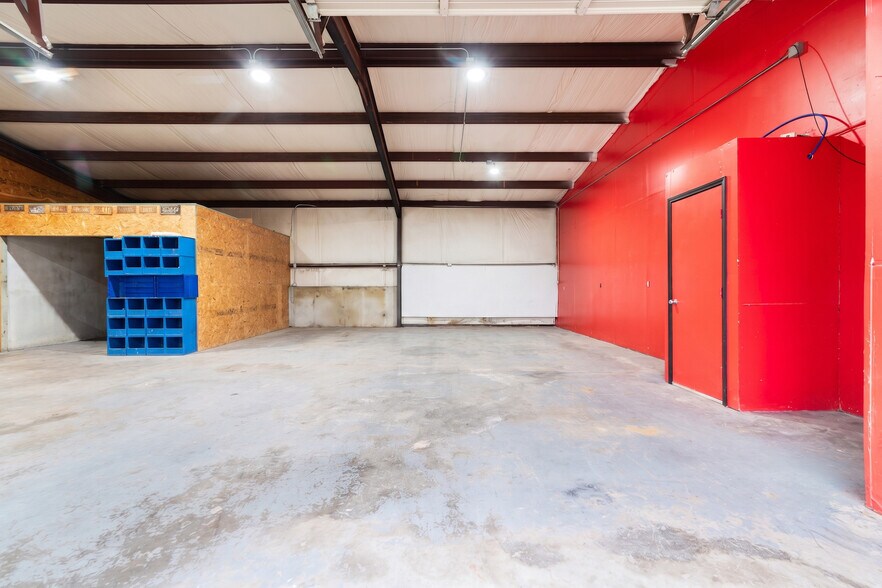 More Photos Of 6210 Lamar Rd, Reno Flex For Sale