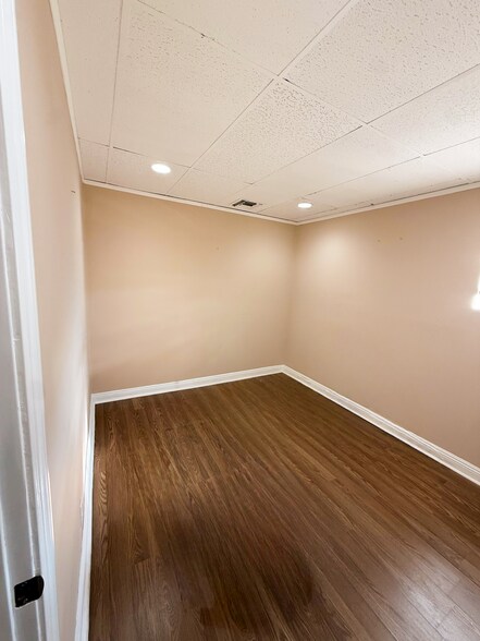 More Photos Of 1140 Fairfax, West Hollywood Medical For Lease