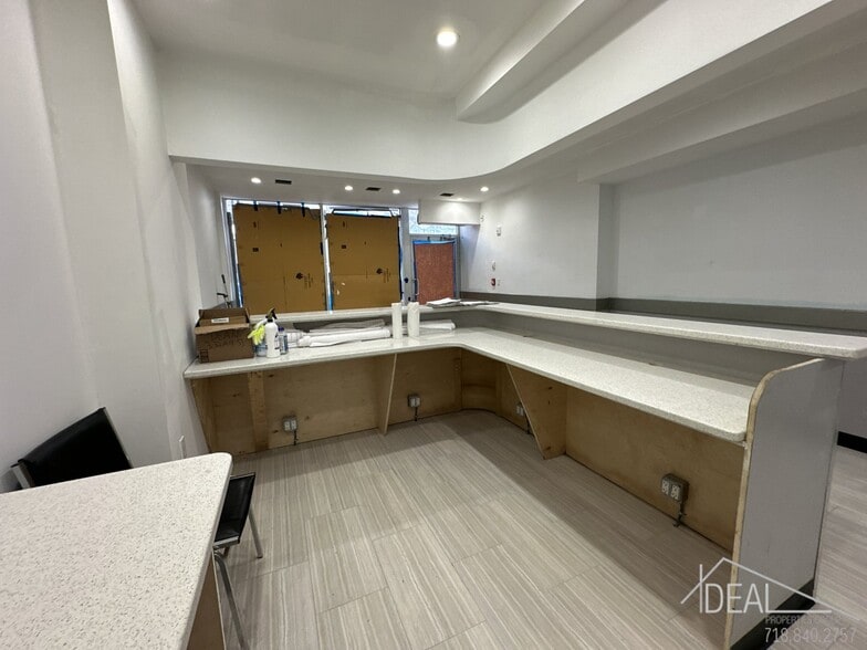 More Photos Of 332A 9th St, Brooklyn Office Residential For Lease