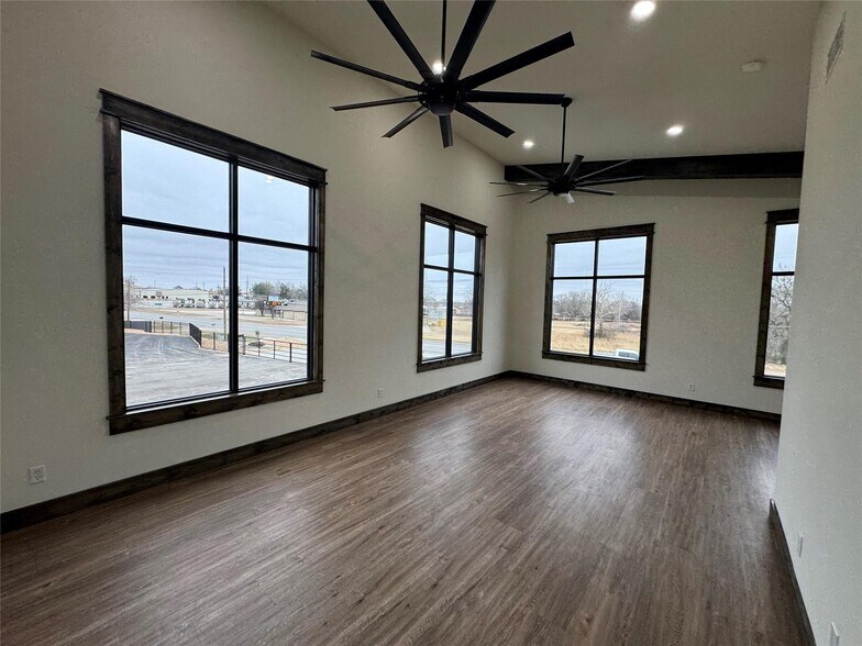 More Photos Of 2720 Ranger Hwy, Weatherford Light Distribution For Lease