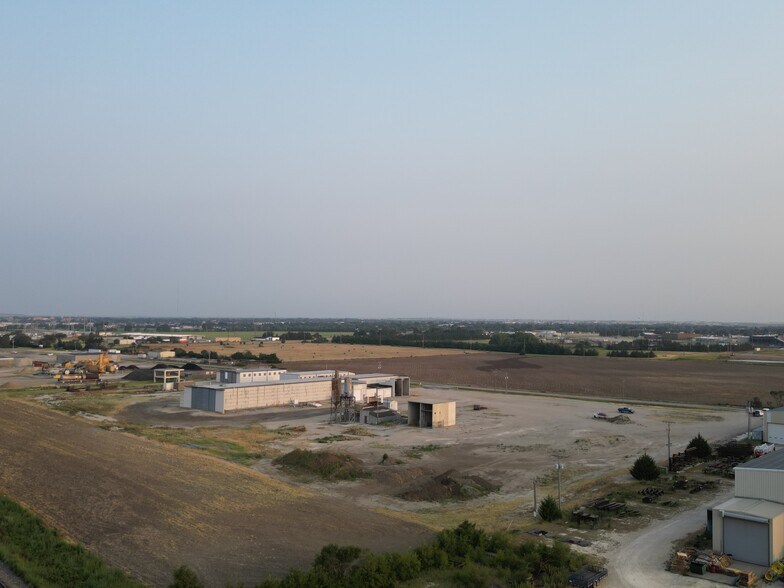 More Photos Of 2500 E 9th St, Hays Warehouse For Sale