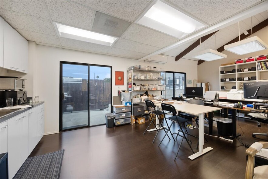 More Photos Of 2320 Cotner Ave, Los Angeles Loft Creative Space For Sale