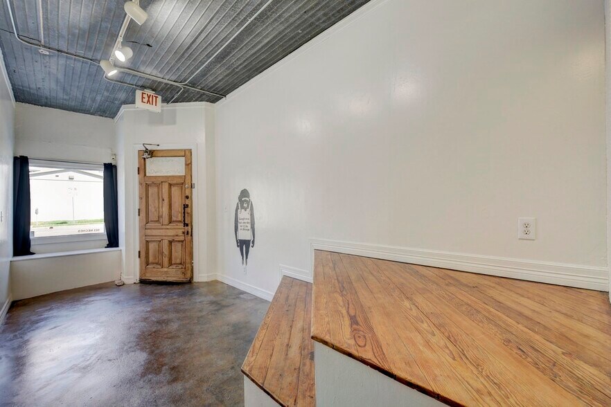 More Photos Of 503 Neches St, Austin Loft Creative Space For Lease