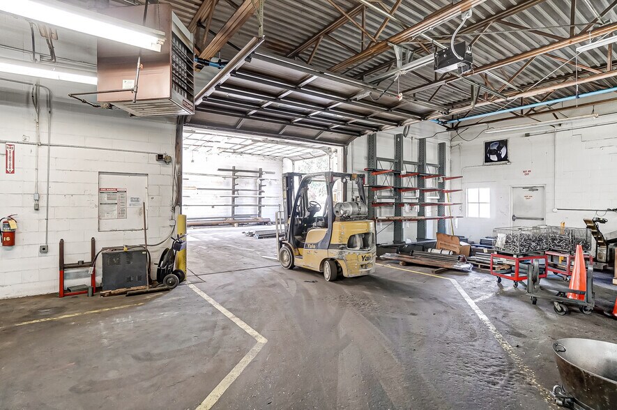 More Photos Of 5589 W National Rd, Springfield Warehouse For Sale