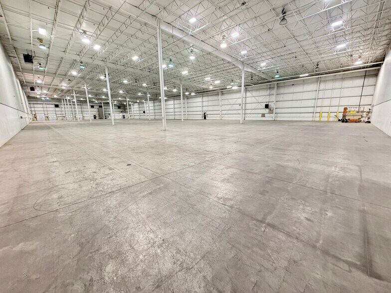 More Photos Of 1000 S Saint Charles St, Jasper Warehouse For Lease