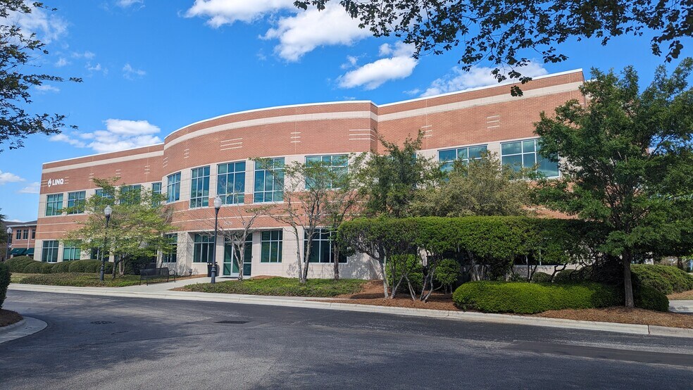 More Photos Of 2528 Independence Blvd, Wilmington Office For Lease