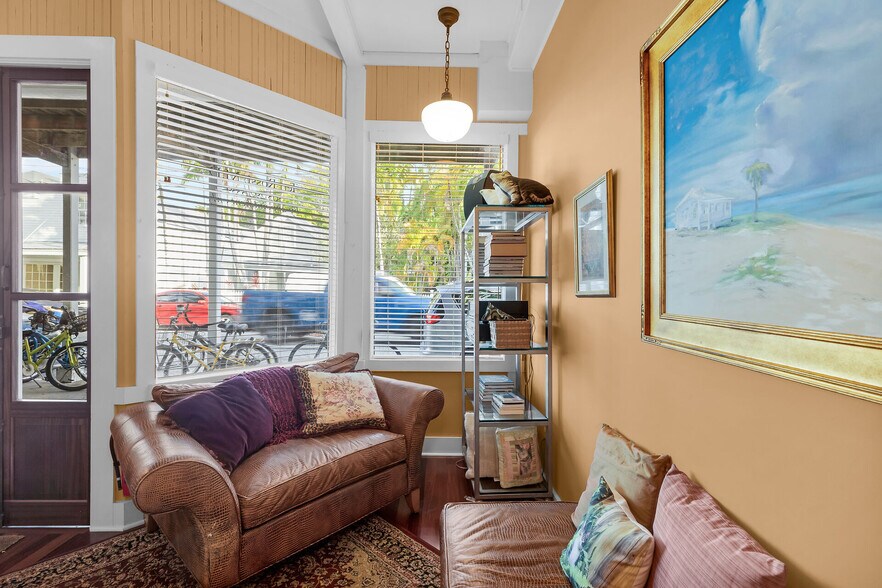 More Photos Of 812 Fleming St, Key West Storefront For Sale