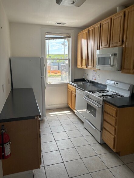 More Photos Of 4806 Rhode Island Ave, Hyattsville Storefront Retail Office For Lease
