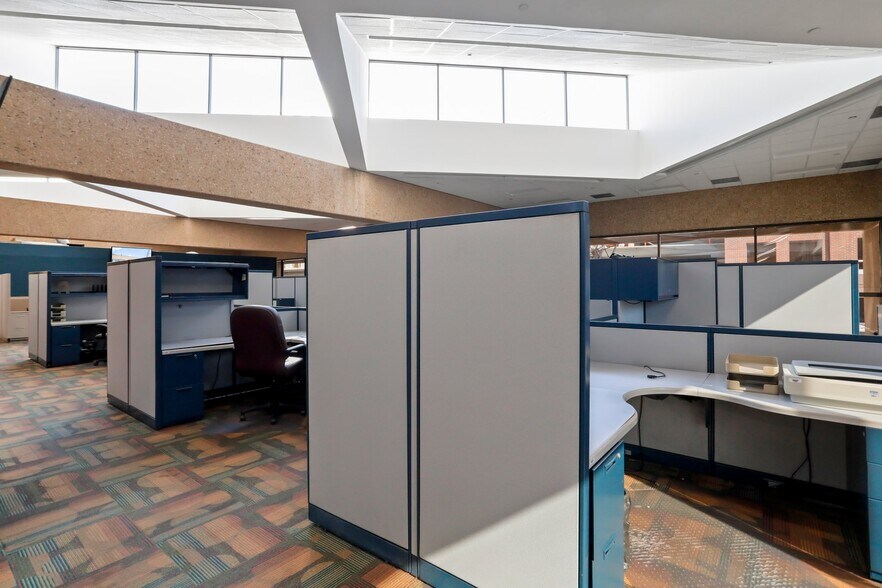 More Photos Of 100 Summit Ave, Hagerstown Office For Sale