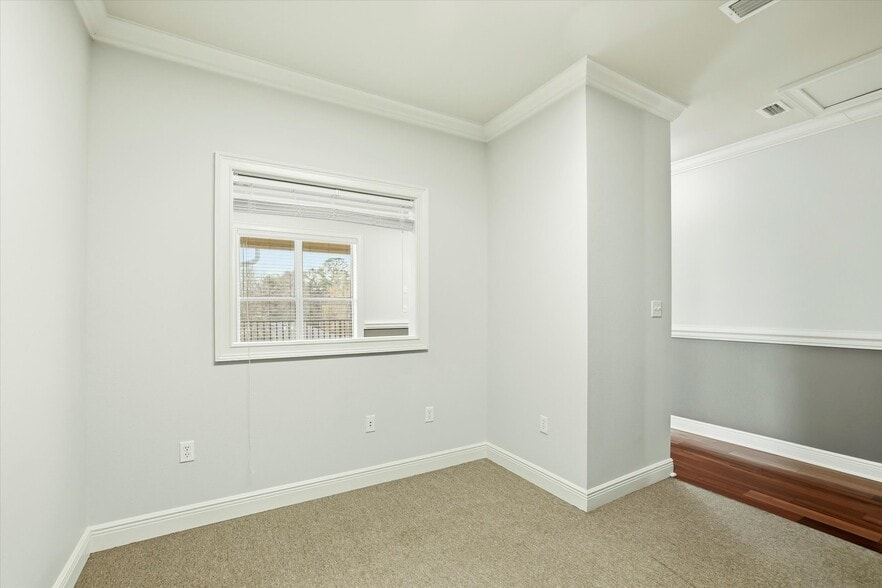 More Photos Of 2236 NE Capital Circle, Tallahassee Office For Lease
