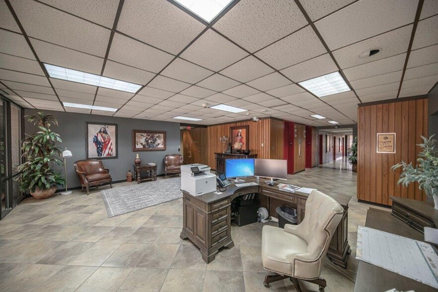 More Photos Of 125 W Missouri Ave, Midland Office For Lease
