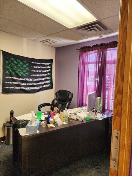 More Photos Of 3109 Los Arboles Ave NE, Albuquerque Warehouse For Sale