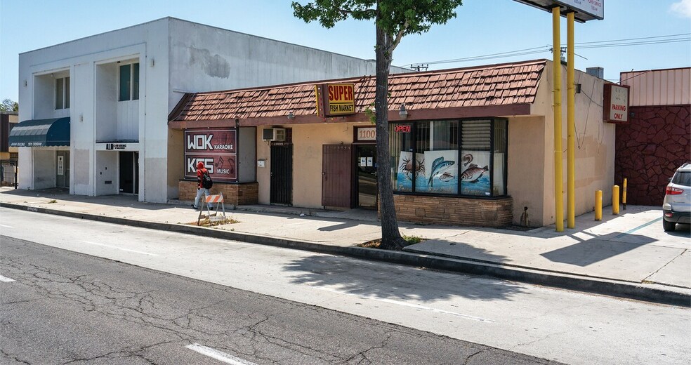 More Photos Of 11007 Crenshaw Blvd, Inglewood Storefront For Sale