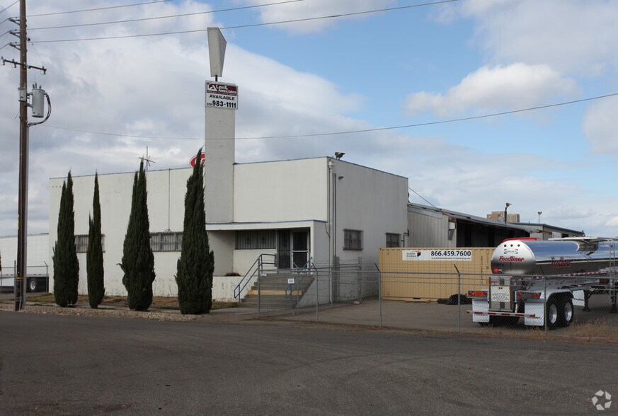 More Photos Of 781 Swift Way, Stockton Truck Terminal For Lease