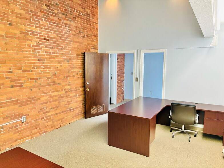 More Photos Of 216 Main St, Hartford Office For Lease