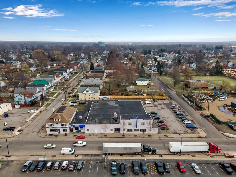 More Photos Of 2422-2426 S Park Ave, Buffalo Bowling Alley For Sale