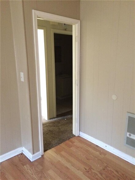 More Photos Of 205 Glenview Ter, Winder Multifamily For Sale