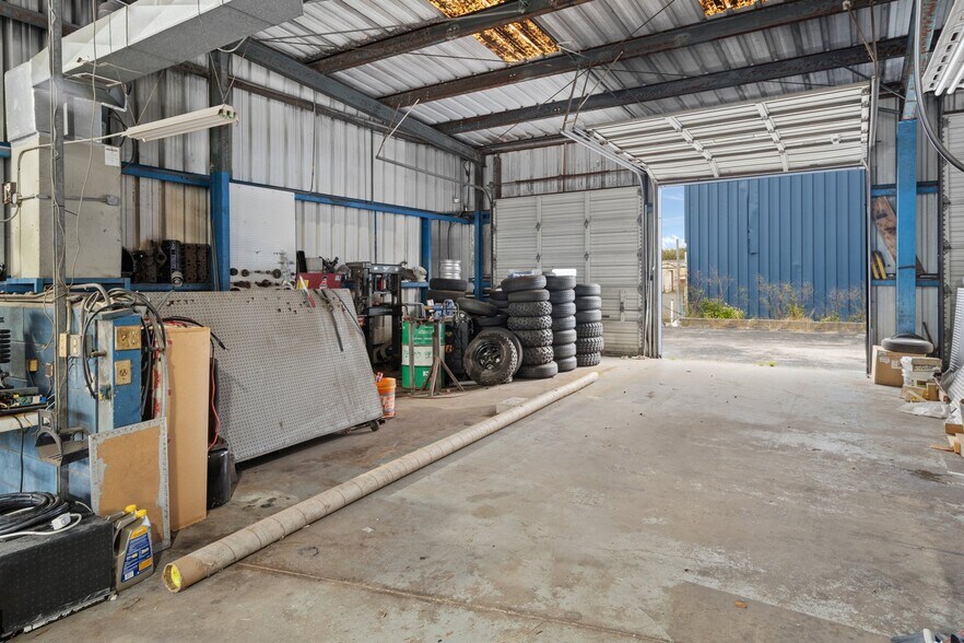 More Photos Of 1601 W Main St, Inverness Auto Dealership For Sale