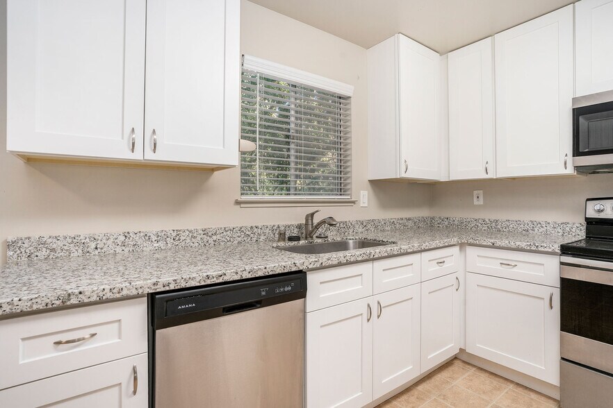 More Photos Of 811 Brown St, Martinez Apartments For Sale