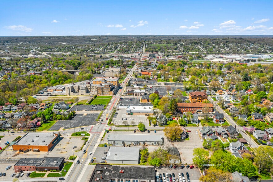 More Photos Of 869 E State St, Sharon Storefront For Lease