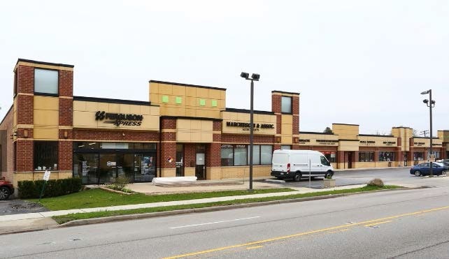 More Photos Of 7313-7337 N Harlem Ave, Niles Storefront For Lease