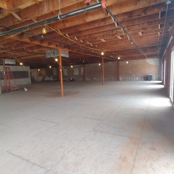 More Photos Of 101-103 S Washington Ave, Wellington Office For Lease