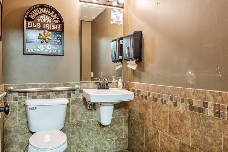 More Photos Of 209 W Main St, Genoa Bar For Sale