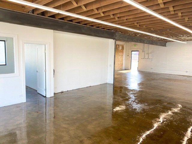 More Photos Of 2100-2180 E 40th Ave, Denver Showroom For Lease