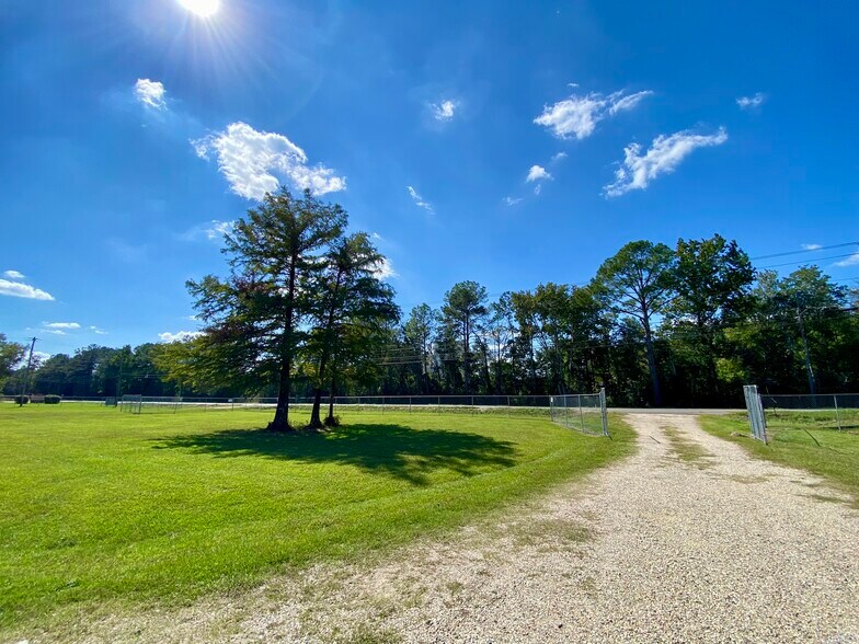 More Photos Of 1307 Highway 11 S, Picayune Specialty For Sale