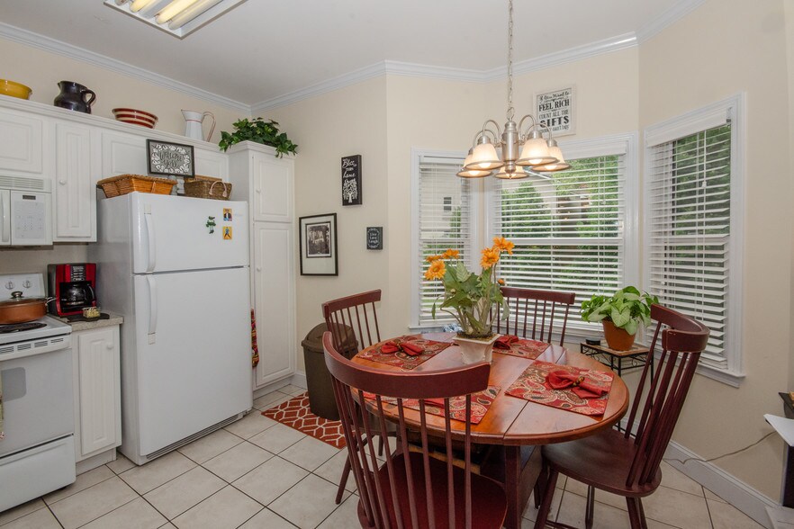 More Photos Of 892 Edelweiss Strasse, Helen Hotel For Sale