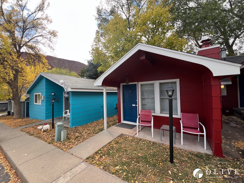 More Photos Of 51637 Highway 6, Glenwood Springs Hotel For Sale