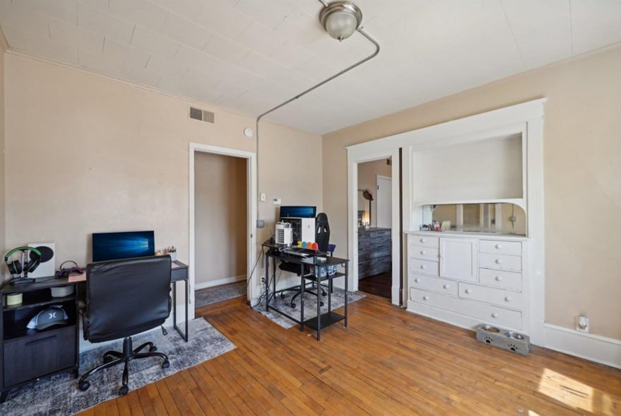 More Photos Of 108 N Main St, Edgerton Apartments For Sale