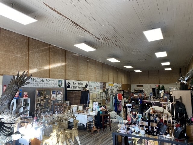 More Photos Of 15-17 S Commerce St, Liberty Storefront For Sale