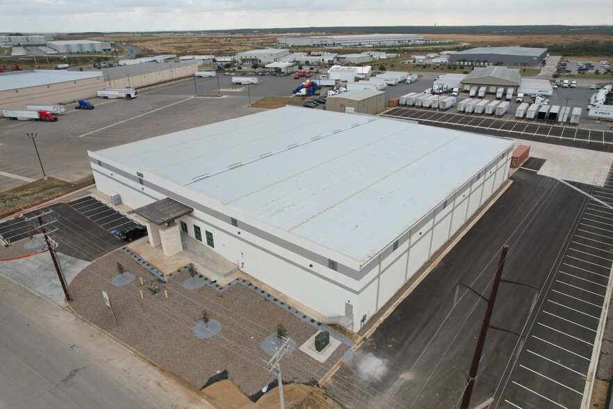 Primary Photo Of 13609 Evolution Lp, Laredo Warehouse For Lease