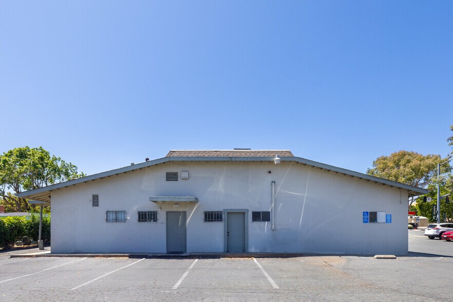 More Photos Of 4015 Railroad Ave, Pittsburg Medical For Sale