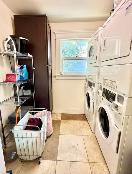 More Photos Of 1327 W 35th St, Los Angeles Apartments For Sale