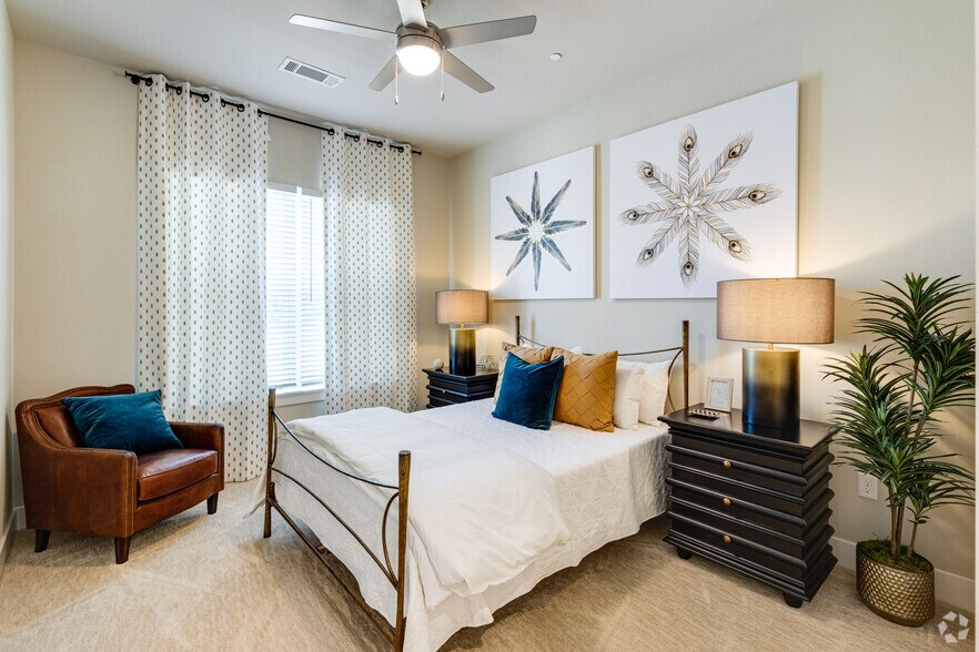 More Photos Of 2200 Carl D Silver Pky, Fredericksburg Apartments For Lease