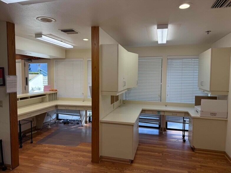 More Photos Of 337 El Dorado St, Monterey Office For Lease