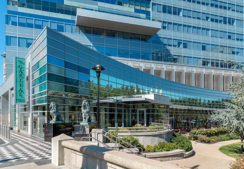 More Photos Of 10 Memorial Blvd, Providence Office For Lease