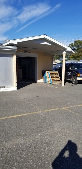 More Photos Of 289 Fairfield Ave, Waterbury Freestanding For Sale