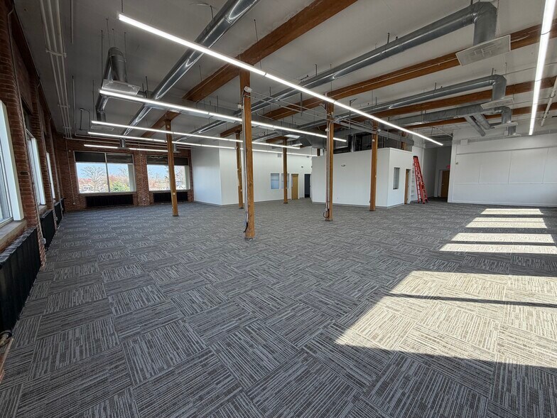 More Photos Of 150-154 California St, Newton Office For Lease