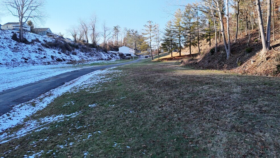 More Photos Of 751 Hunt St, Ashland Apartments For Sale