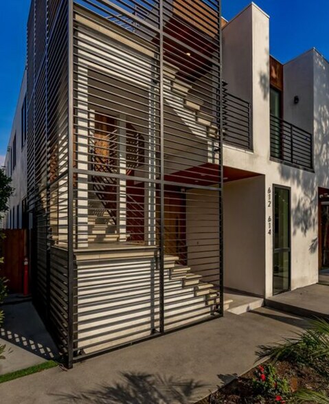 More Photos Of 612 & 614 5th Ave, Venice Apartments For Sale