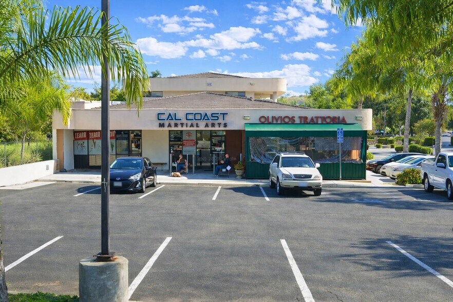 More Photos Of 585-605 E Los Angeles Ave, Simi Valley Unknown For Lease