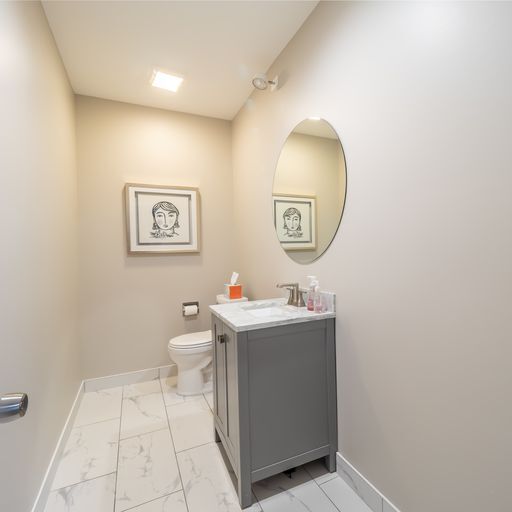 More Photos Of 4155 N Rockwell St, Chicago Warehouse For Lease