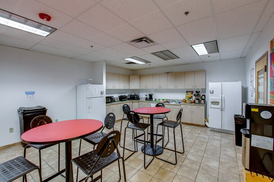 More Photos Of 5630 Ward Rd, Arvada Flex For Sale