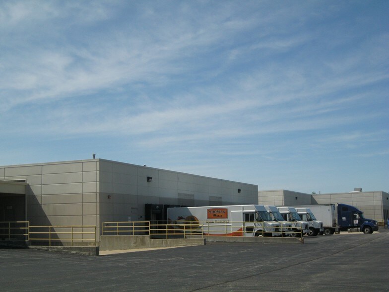 More Photos Of 8940 W 192nd St, Mokena Warehouse For Lease