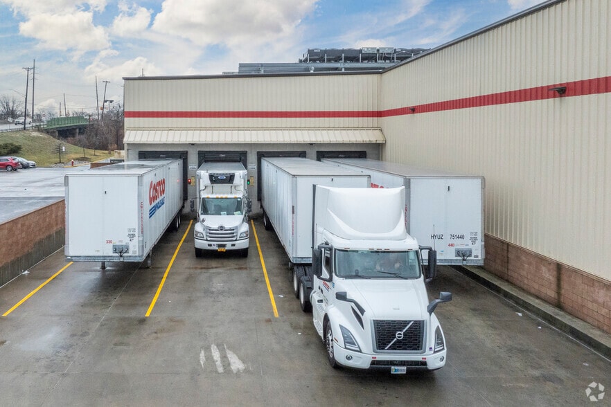 More Photos Of 3642 Hampton Rd, Oceanside Supermarket For Sale