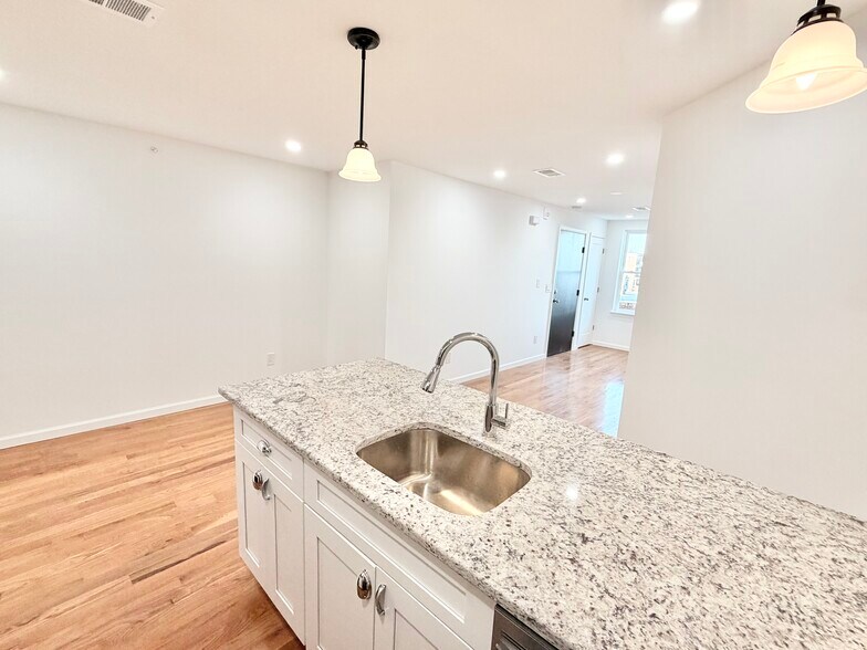 More Photos Of 5352 Cedar Ave, Philadelphia Apartments For Sale